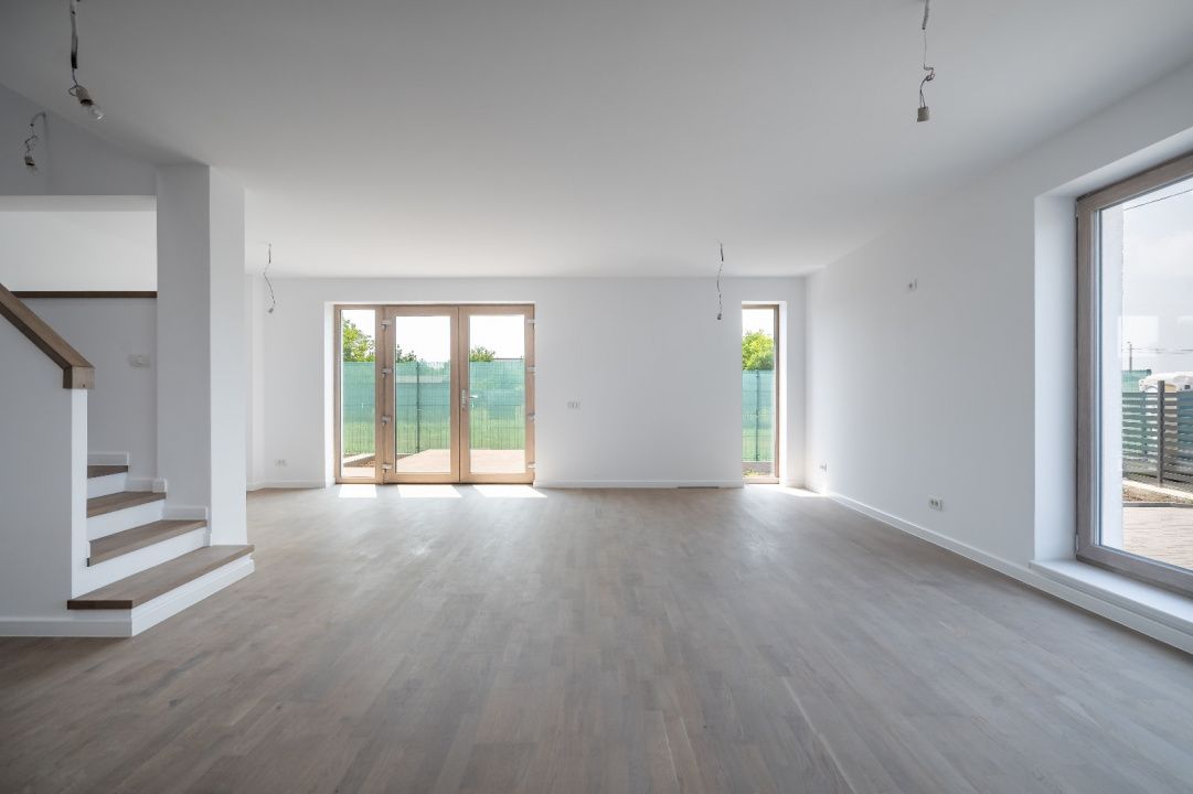 Casă cu 4 camere de vânzare în Central, Otopeni – fotografia 3 din 14