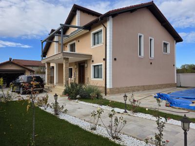 Casă cu 8 camere de vânzare în Snagov – fotografia 2 din 26