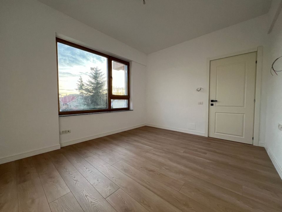 Spațiu comercial cu 4 camere de vânzare în Pipera, București – fotografia 15 din 17