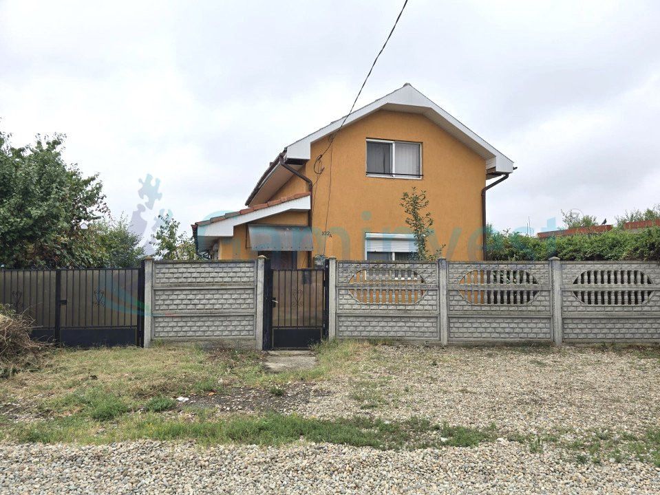 Casă cu 3 camere de vânzare în Les – fotografia 1 din 17