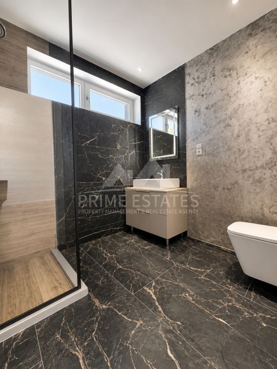 Casă cu 5 camere de vânzare în Exterior Est, Tunari – fotografia 10 din 26