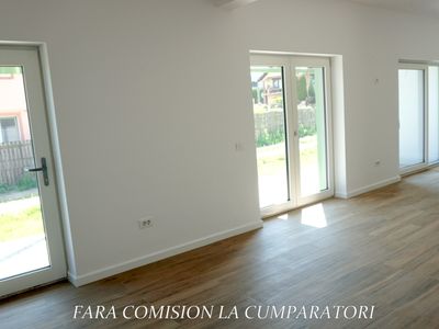 Casă cu 4 camere de vânzare în Central, Bujoreni – fotografia 3 din 26
