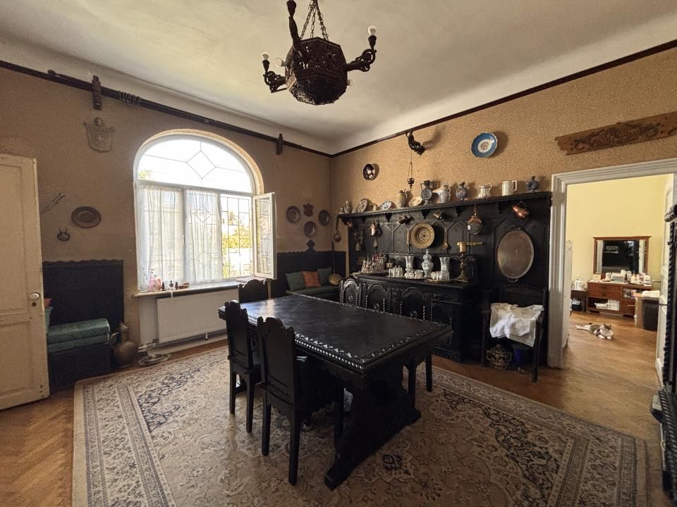 Casă cu 10 camere de vânzare în Foisorul de Foc, București – fotografia 3 din 18