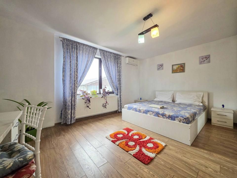 Casă cu 6 camere de vânzare în Central, Corbu – fotografia 9 din 17