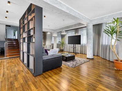 Casă cu 6 camere de închiriat în Stupini, Brașov – fotografia 4 din 26