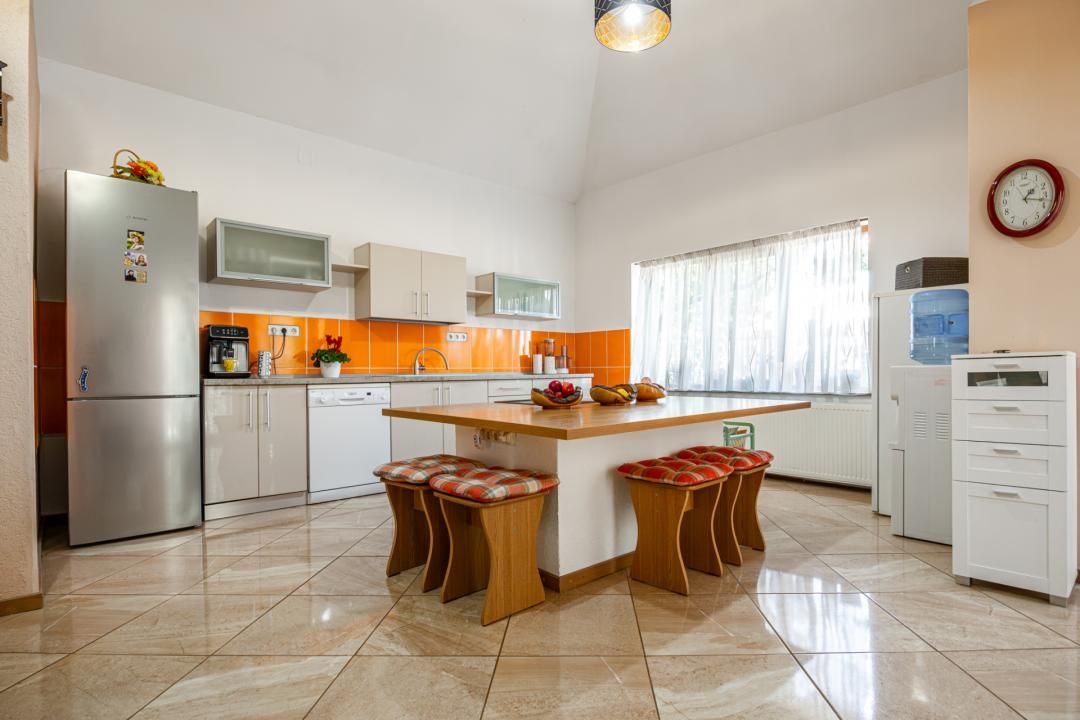 Casă cu 7 camere de vânzare în Simeria, Sfântu Gheorghe – fotografia 5 din 21