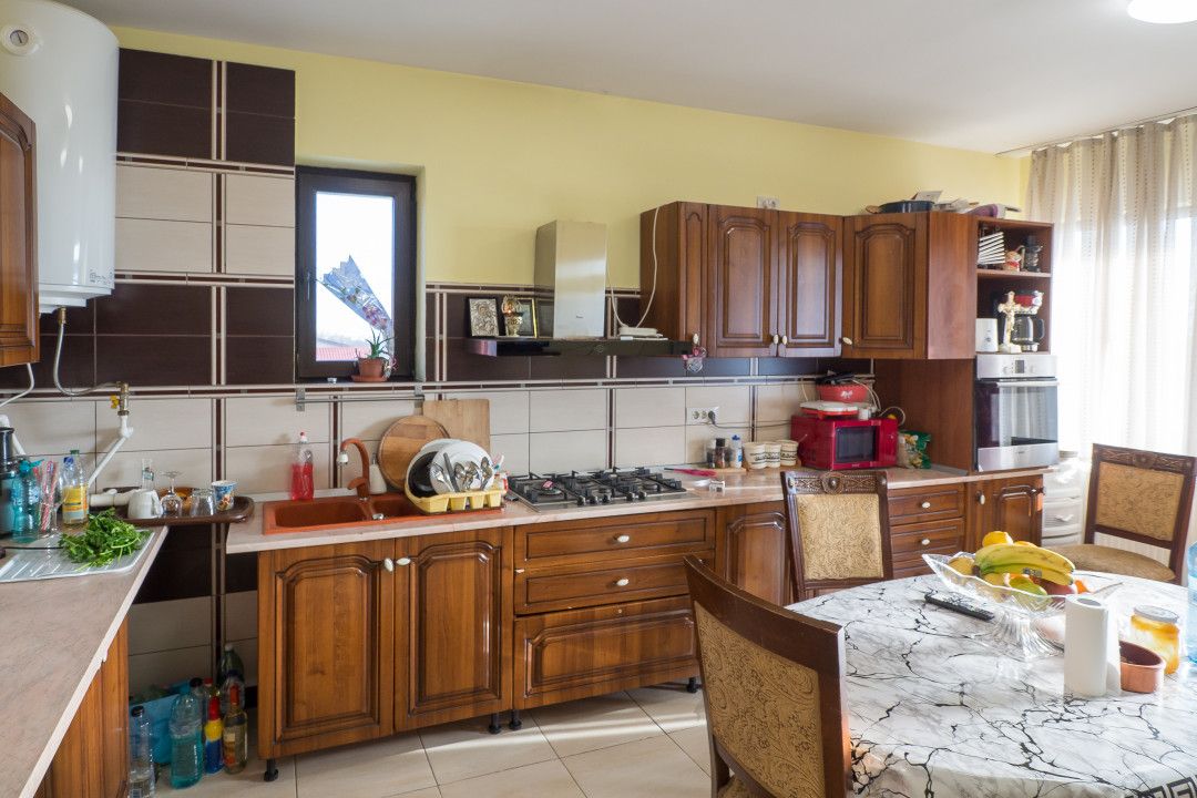 Casă cu 8 camere de vânzare în Est, Voluntari – fotografia 61 din 65
