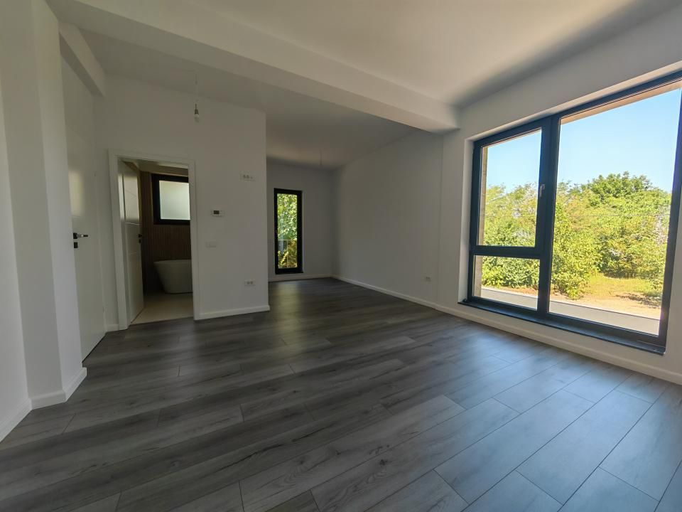 Casă cu 6 camere de vânzare în Tunari – fotografia 19 din 28