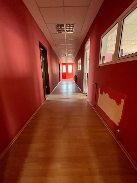 Spațiu de birouri cu 5 camere de închiriat în Exterior Est, Găești – fotografia 4 din 10