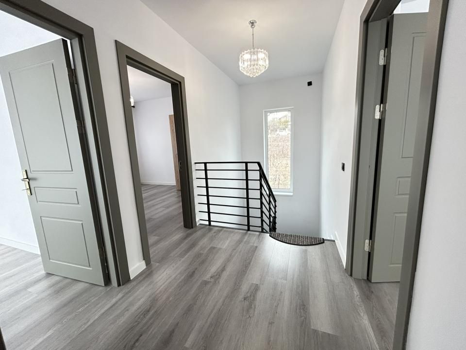 Casă cu 5 camere de vânzare în Bucium, Iași – fotografia 9 din 17