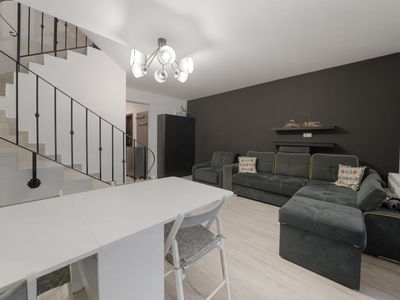 Casă cu 5 camere de vânzare în Chiajna – fotografia 2 din 24