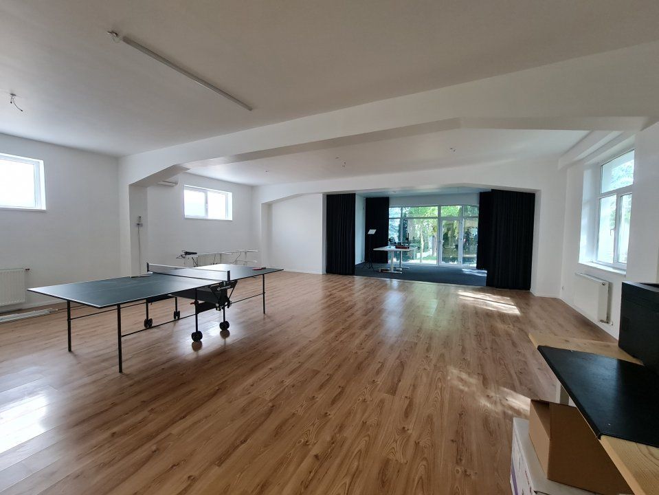 Casă cu 15 camere de vânzare în Mogoșoaia – fotografia 25 din 48