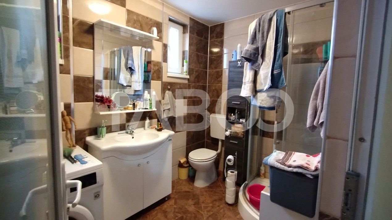 Casă cu 10 camere de vânzare în Rausor – fotografia 7 din 24