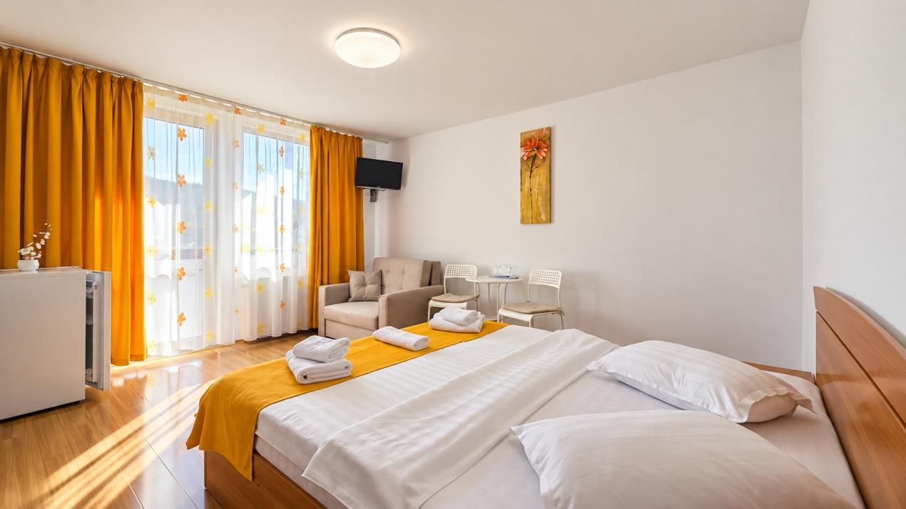 Casă cu 11 camere de vânzare în Central, Bușteni – fotografia 20 din 40