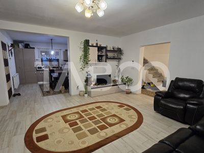 Casă cu 5 camere de vânzare în Piata Cluj, Sibiu – fotografia 2 din 16