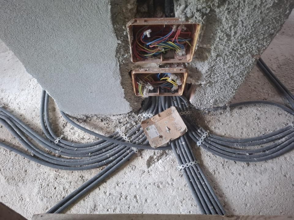 Casă cu 5 camere de vânzare în Central, Pucioasa-Sat – fotografia 10 din 19
