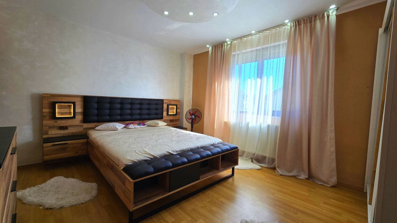 Casă cu 8 camere de vânzare în Central, Afumați – fotografia 44 din 91