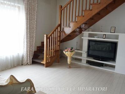 Casă cu 7 camere de vânzare în 1 Mai, Râmnicu Vâlcea – fotografia 2 din 25