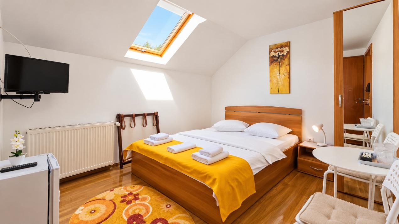 Casă cu 11 camere de vânzare în Central, Bușteni – fotografia 33 din 40