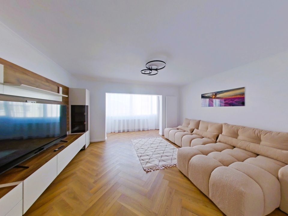 Apartament cu 3 camere de închiriat în Noua, Brașov – fotografia 1 din 11
