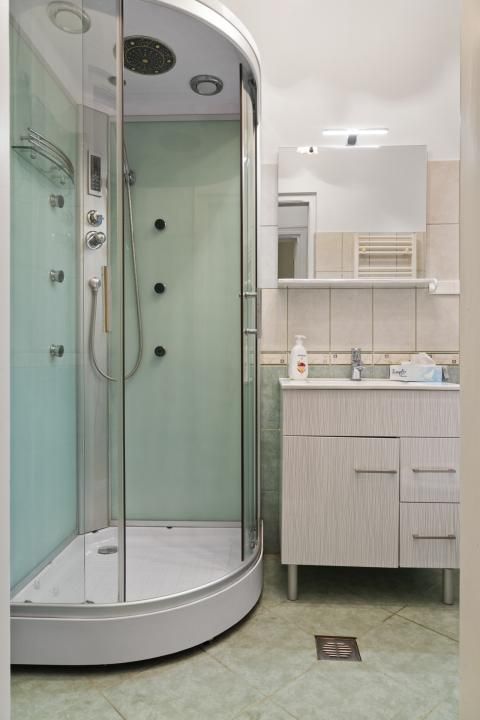 Casă cu 8 camere de vânzare în Vatra Luminoasa, București – fotografia 38 din 38