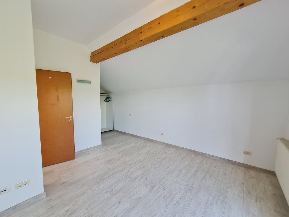 Casă cu 5 camere de vânzare în Mogoșoaia – fotografia 18 din 21
