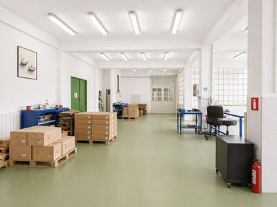 Spațiu industrial cu 30 camere de vânzare în Oradea – fotografia 2 din 6