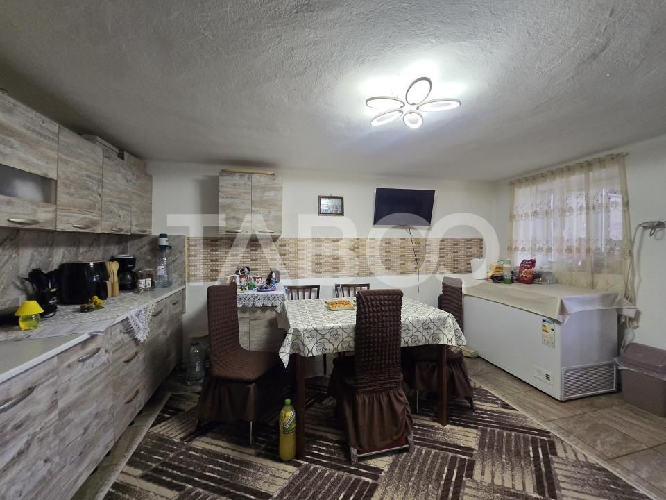 Casă cu 5 camere de vânzare în Vurpar – fotografia 6 din 26