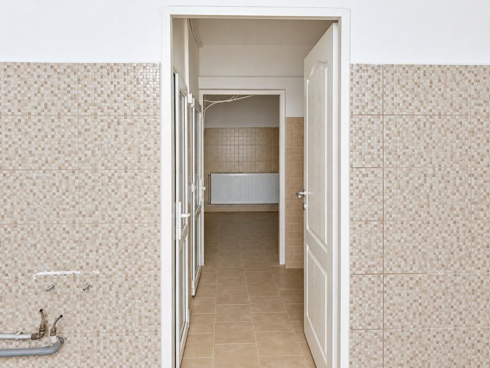 Spațiu comercial cu 5 camere de închiriat în Sud, Bacău – fotografia 9 din 16
