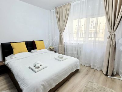 Apartament cu 3 camere de vânzare în Unirii, București – fotografia 3 din 60
