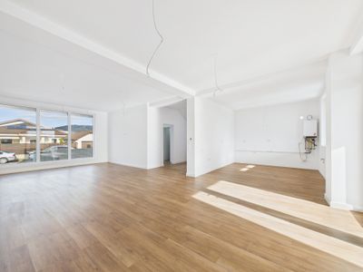 Casă cu 4 camere de vânzare în Est, Sânpetru – fotografia 2 din 28