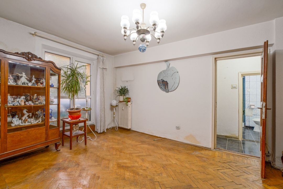 Apartament cu 4 camere de vânzare în Basarabia, București – fotografia 1 din 9