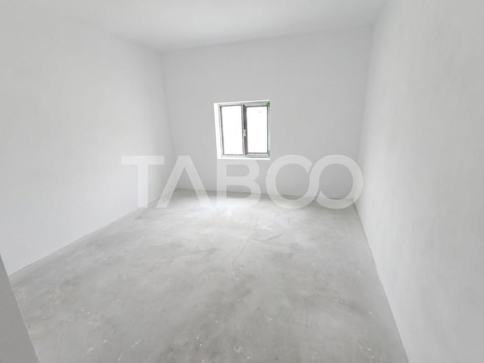 Casă cu 8 camere de vânzare în Cisnadioara – fotografia 24 din 29