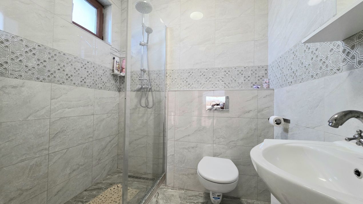 Casă cu 6 camere de vânzare în Mamaia-Sat – fotografia 28 din 36