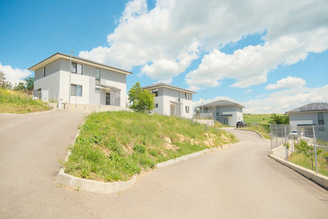 Casă cu 5 camere de vânzare în Central, Pata – fotografia 4 din 50