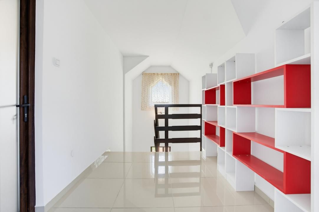 Casă cu 4 camere de vânzare în Horpaz – fotografia 16 din 31