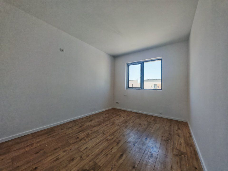 Casă cu 4 camere de vânzare în Tunari – fotografia 12 din 26