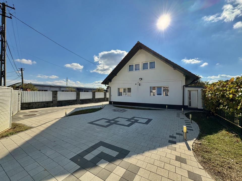Casă cu 7 camere de vânzare în Tineretului, Sibiu – fotografia 1 din 21