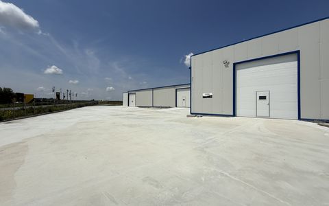 Spațiu industrial cu 2 camere de închiriat în Ovidiu