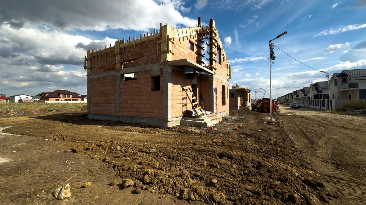 Casă cu 5 camere de vânzare în Central, Berceni – fotografia 13 din 15