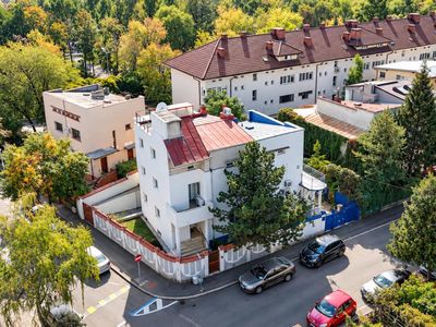 Casă cu 6 camere de vânzare în Vatra Luminoasa, București – fotografia 2 din 30