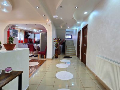 Casă cu 8 camere de vânzare în Central, Afumați – fotografia 4 din 91