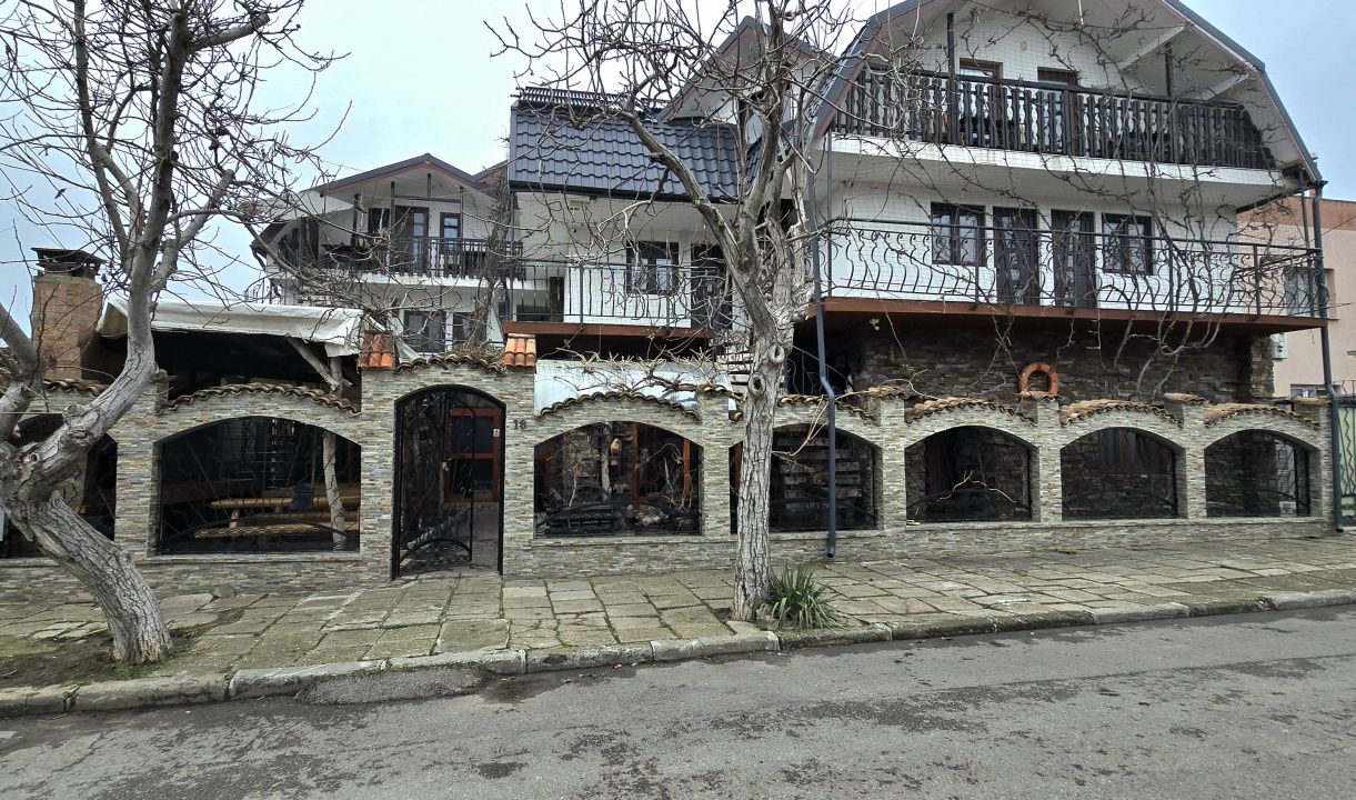 Casă cu 17 camere de vânzare în Central, Eforie Nord – fotografia 4 din 36