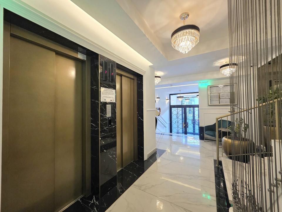 Apartament cu 3 camere de vânzare în Calea Victoriei, București – fotografia 63 din 68
