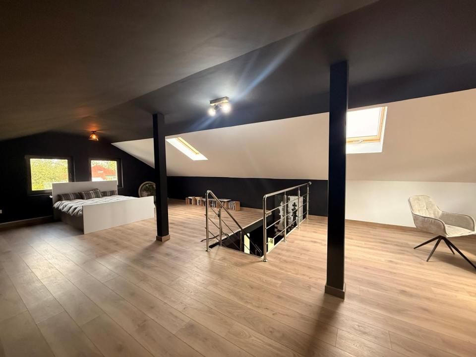 Casă cu 4 camere de vânzare în Central, Satu Nou – fotografia 18 din 24