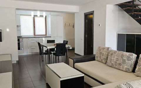 Apartament cu 3 camere de închiriat în Mamaia-Sat