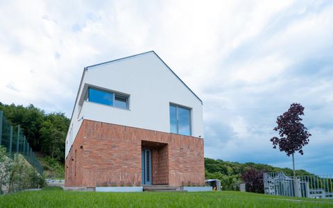 Casă cu 5 camere de vânzare în Feleacu