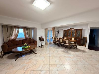 Apartament cu 6 camere de închiriat în Unirii, București – fotografia 3 din 17