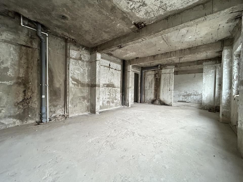 Spațiu comercial cu 30 camere de vânzare în Central, Popești-Leordeni – fotografia 12 din 14