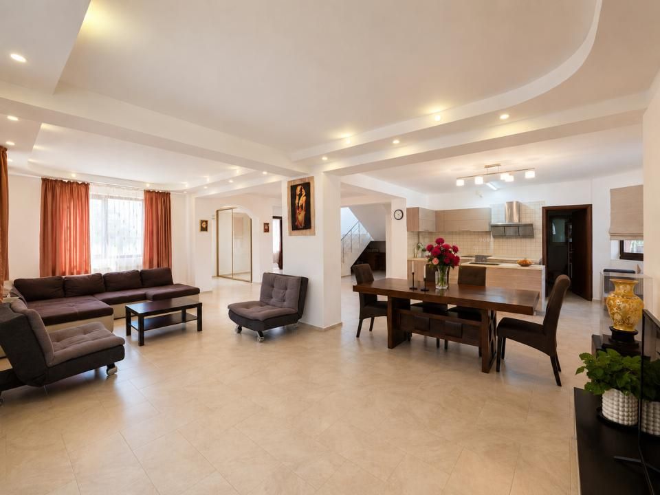 Casă cu 6 camere de vânzare în Buftea – fotografia 3 din 18